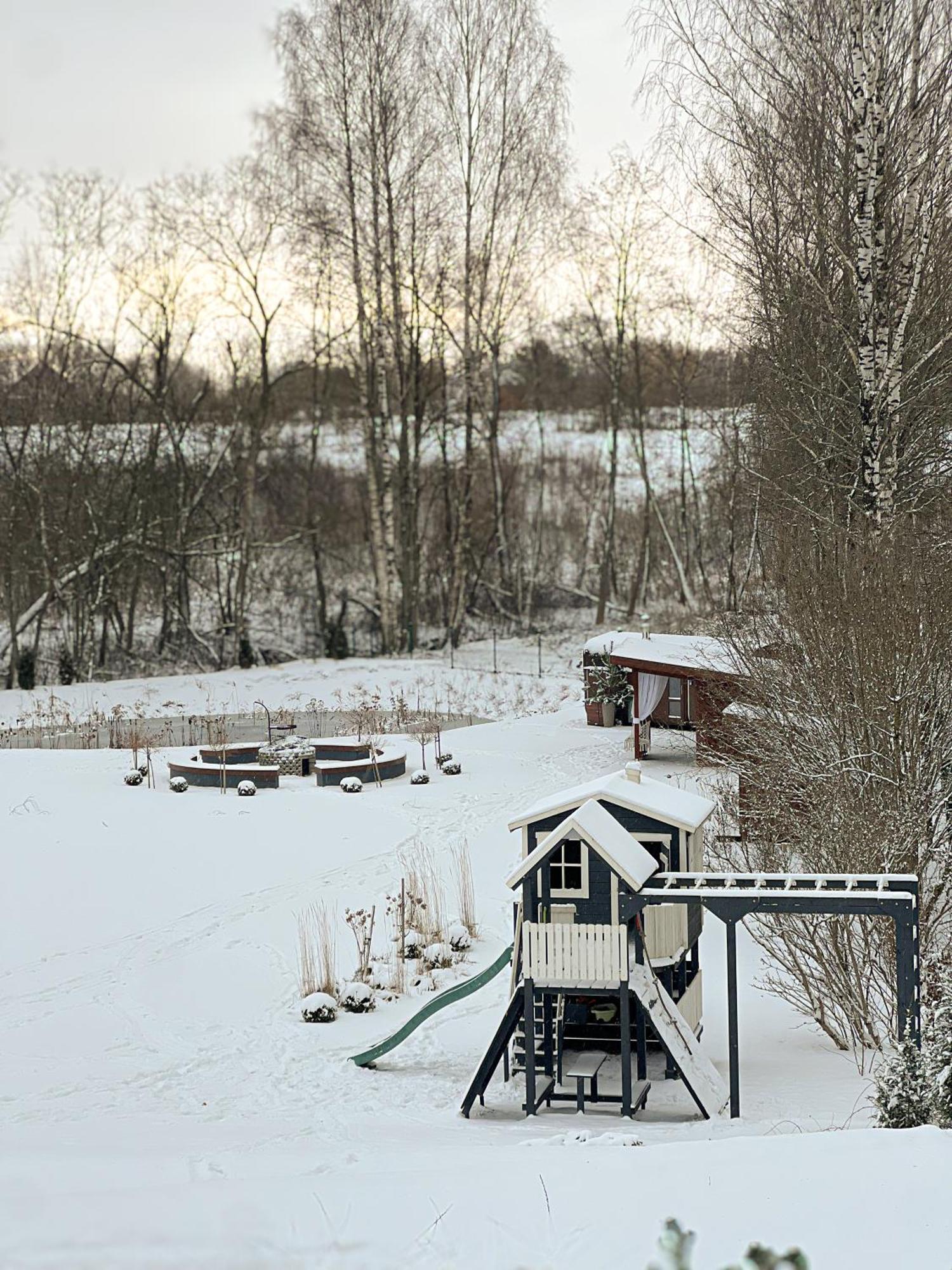 Lakstigalas Charm Feriehus *