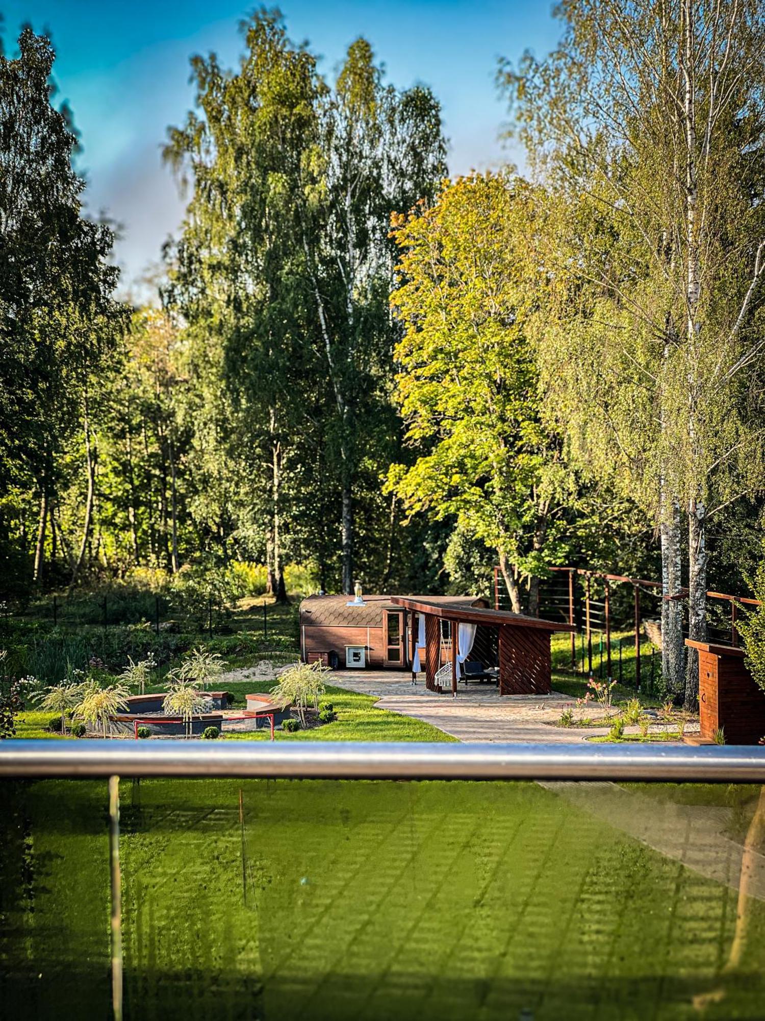 Lakstigalas Charm Feriehus *